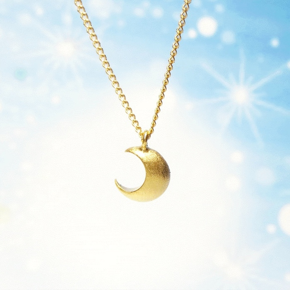 三日月のネックレス・柔らかな光とふっくらとした形　Crescent Moon Necklace クレッセント 3枚目の画像