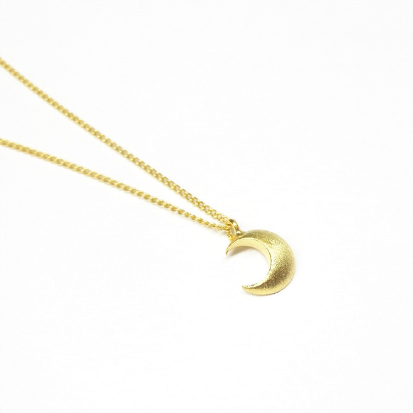 三日月のネックレス・柔らかな光とふっくらとした形　Crescent Moon Necklace クレッセント 4枚目の画像