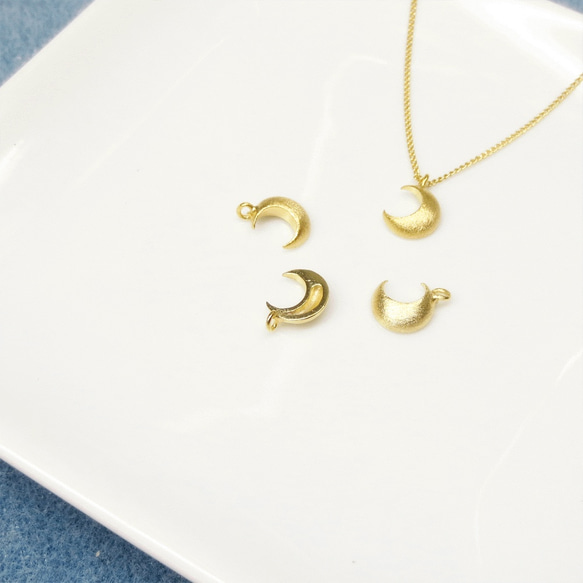 三日月のネックレス・柔らかな光とふっくらとした形　Crescent Moon Necklace クレッセント 6枚目の画像