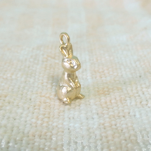 うさぎさんのプチ・ネックレス ネックレス・ペンダント petit