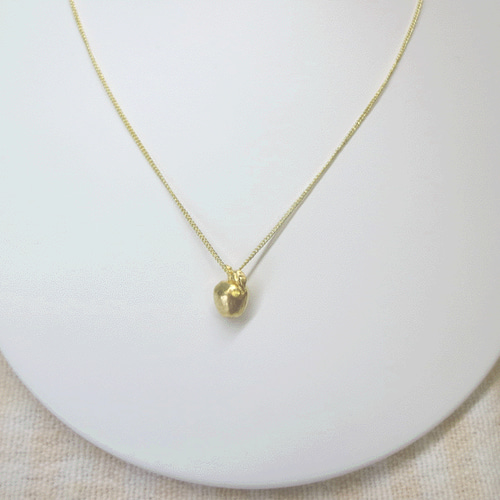 りんごのプチ・ネックレス ネックレス・ペンダント petit fleur
