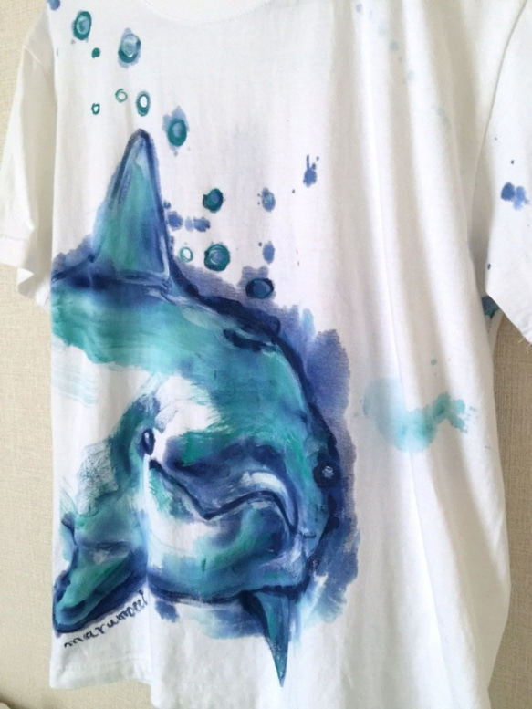 【ベビー・キッズ・大人・受注製作】「プクプク　イルカ」」手描き・コットンTシャツ 2枚目の画像