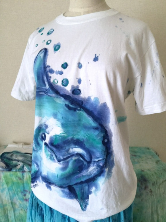 【ベビー・キッズ・大人・受注製作】「プクプク　イルカ」」手描き・コットンTシャツ 4枚目の画像