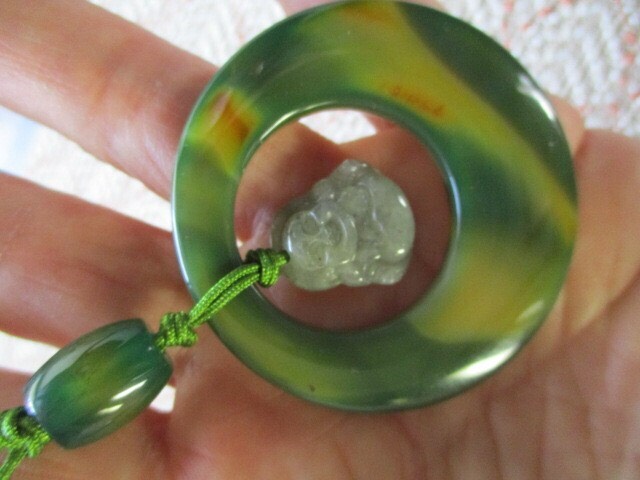 ミャンマーの翡翠のトンボダマ60点セツト。 ミャンマーの翡翠のトンボダマ60点セツト。