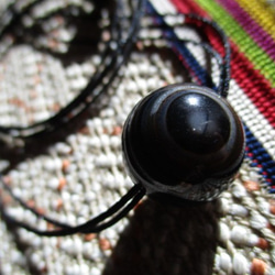 再販 キラキラ光眼模様 産地特定：チベット産天眼石18mm珠 お紐仕立て 無段階調節可能 ネックレス 3枚目の画像