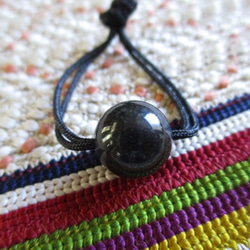 チベットアンデシン鉱山産 10ｍｍ形成マグマ珠 お紐仕立てネックレスもしくはストラップ 4枚目の画像