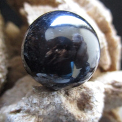 在庫限り特価　天然黒水晶：モリオン 丸玉　20ｍｍ 912-1 2枚目の画像