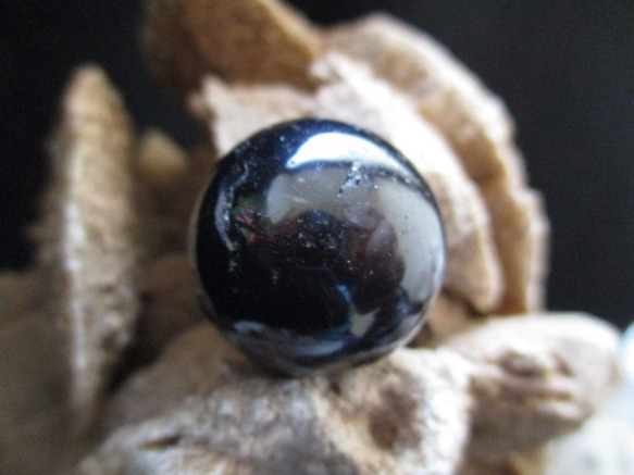 在庫限り特価　天然黒水晶：モリオン 丸玉　20ｍｍ 912-1 4枚目の画像