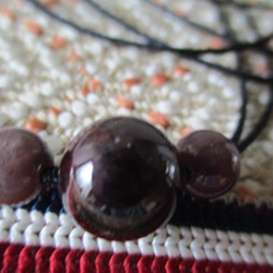 世界四大宝石:ルビー/ スタールビー アルマンダインガーネット10ｍｍ珠 お紐仕立てネックレス 2枚目の画像