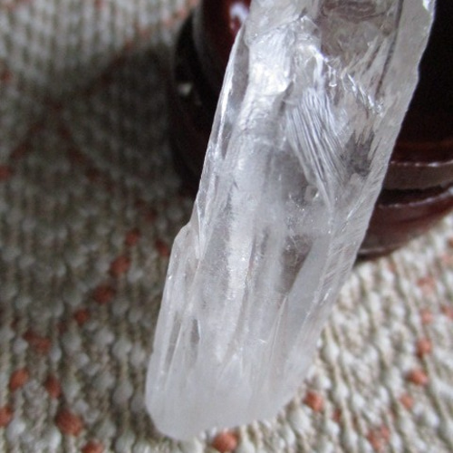 高波動 手掘りレインボー入りヒマラヤ水晶 ネパール：ガネーシュ