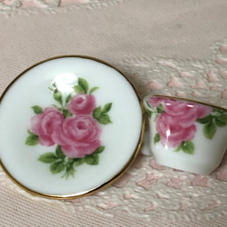 微型餐具可愛的粉紅玫瑰小杯子和碟子 第4張的照片