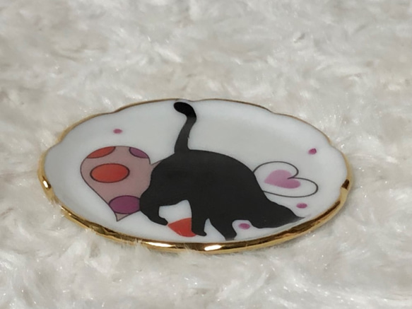 ミニチュア食器　黒猫クーの小皿 3枚目の画像