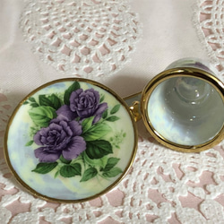 微型餐具紫玫瑰的小杯子和碟子 第5張的照片
