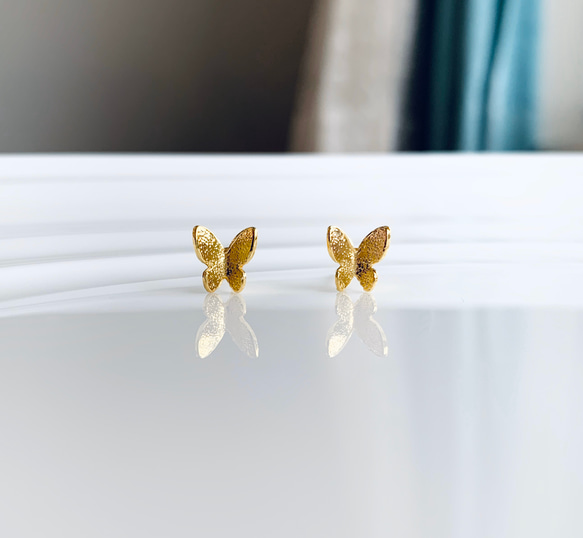 ... Butterfly earrings ... 1枚目の画像