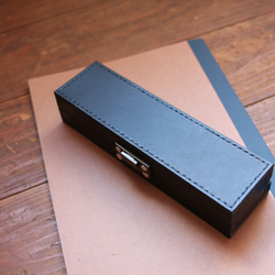 成人筆盒（意大利皮革黑） 第1張的照片
