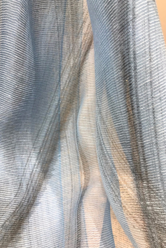 墨染め絹綿麻オーガンジーストール　[ブルー] 4枚目の画像