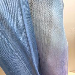墨染め絹綿麻オーガンジーストール　[ブルー] 6枚目の画像