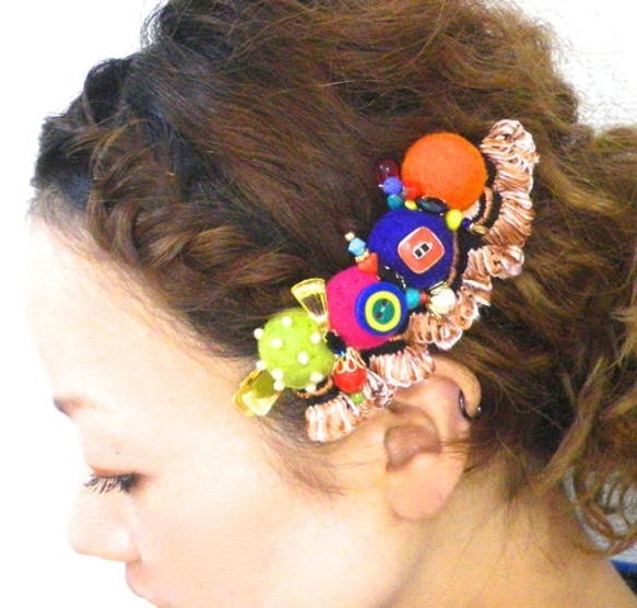 SALE 10%OFF  練りフェルト×ヴィンテージテープヘアアクセ 1枚目の画像