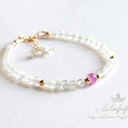 潤みの月と朝焼け～Ｍoonstone and pinkSapphire bracelet 1枚目の画像