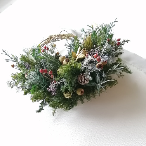 針葉樹の三日月リース～クリスマス～ リース viento 通販 10515227