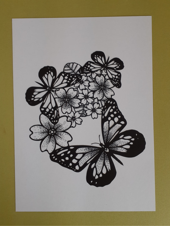 切り絵アート　花と蝶々の乱舞 1枚目の画像