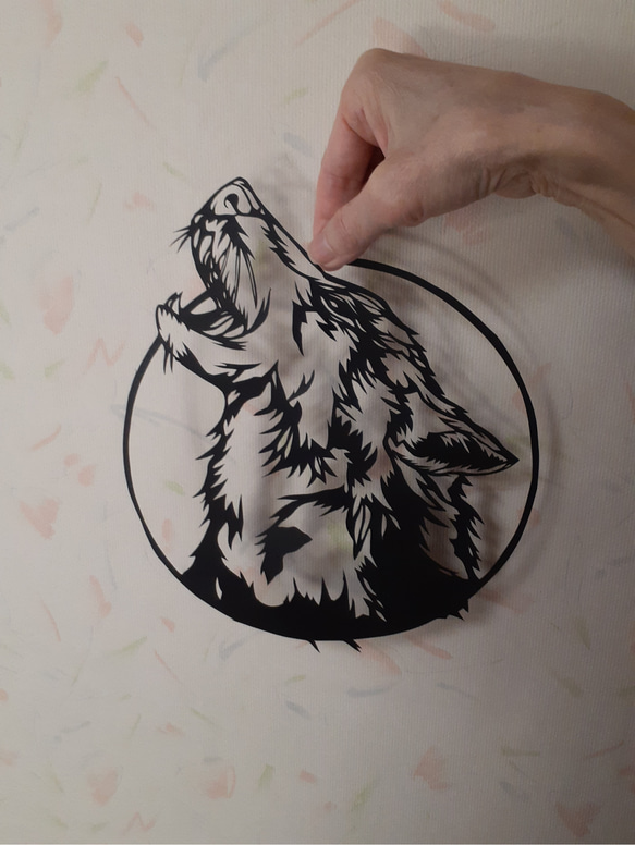 切り絵アート オオカミの遠吠え 切り絵 makochin 通販 12199135