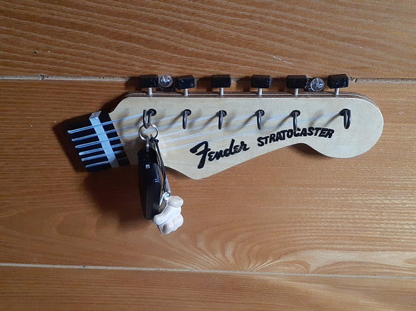 ギターヘッドのキーフック(木工アート) 3枚目の画像
