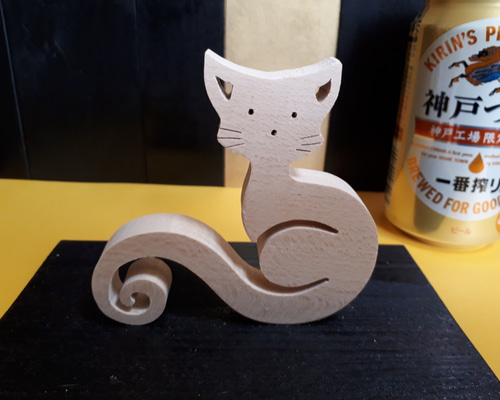 ドイツビンテージ　手描きによる色彩が芸術的で美しいトラネコちゃんの木彫り彫刻 ドイツビンテージ 手描きによる色彩が芸術的で美しいトラネコ