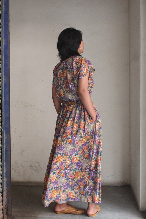 Vintage Flower Browsing Long Dress (紫色雪紡) 第4張的照片