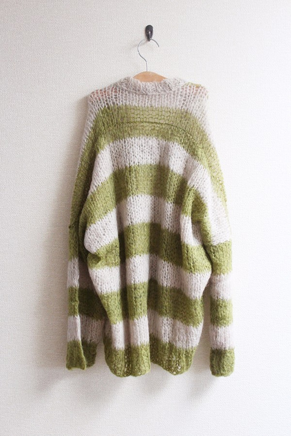 手工編織安哥拉羊毛圓領毛衣　橄欖條紋 第2張的照片