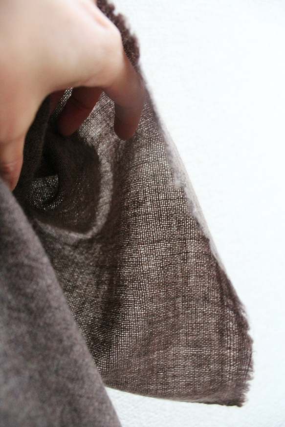 手織り　カシミアショール　シングル　ダークブラウン 7枚目の画像