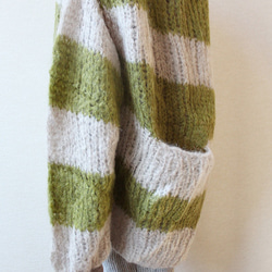 手工編織的寬鬆的外套橄欖邊界 第7張的照片