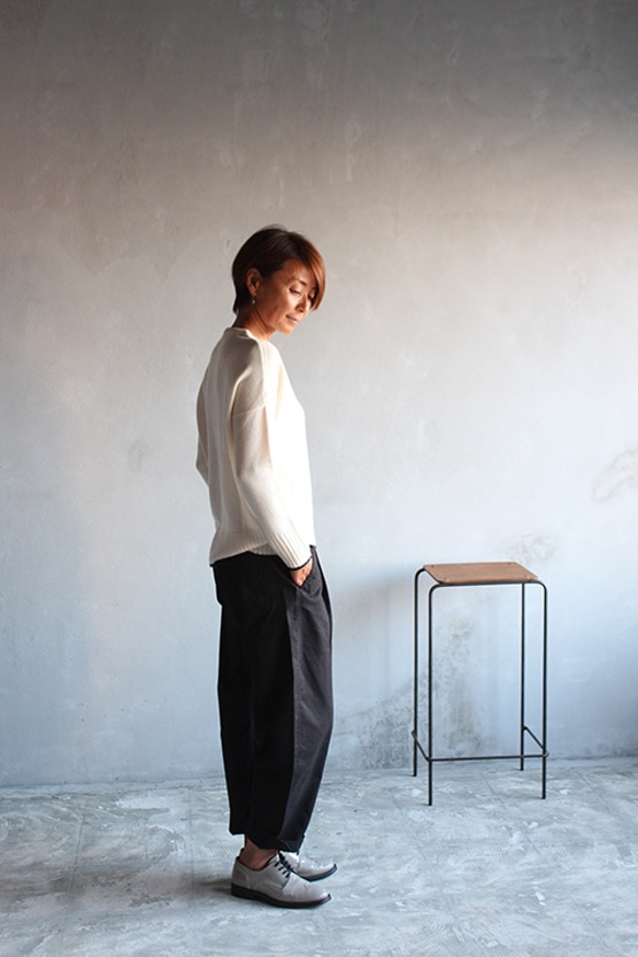 純羊絨圓領毛衣 白色 第3張的照片