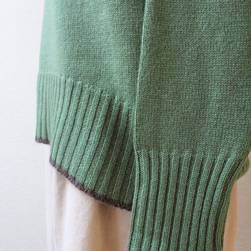 ピュアカシミヤ ラウンドネックセーター モスグリーン ニット