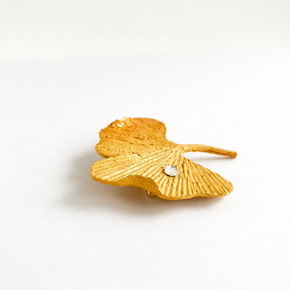 Brooch : ブローチ " 秋風イチョウ " 5枚目の画像