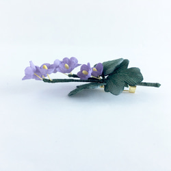 野に咲く花のブローチ（薄紫花） 3枚目の画像