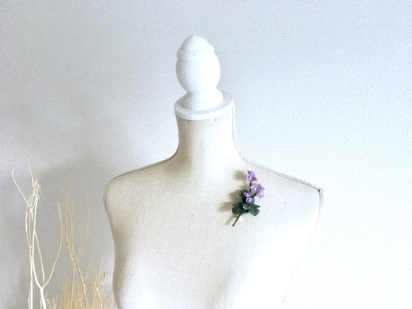 野に咲く花のブローチ（薄紫花） 5枚目の画像