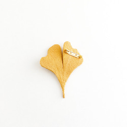 Brooch : " 秋めく いちょうブローチ " 2019 秋限定作品 6枚目の画像