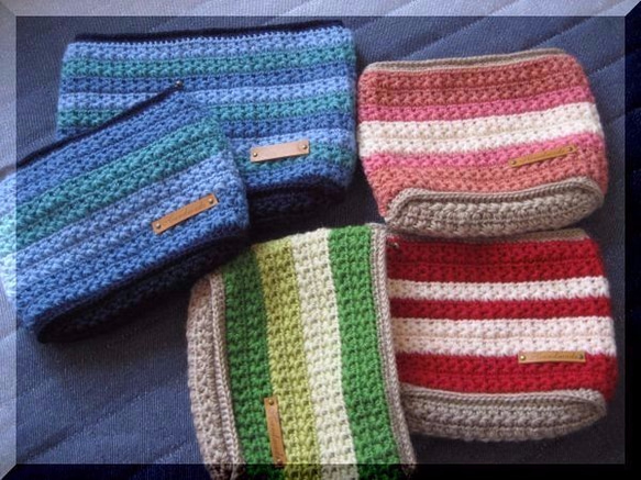 純羊毛手工編織的星狀鉤針編織彩色拉鍊小袋♪（草地） 第5張的照片