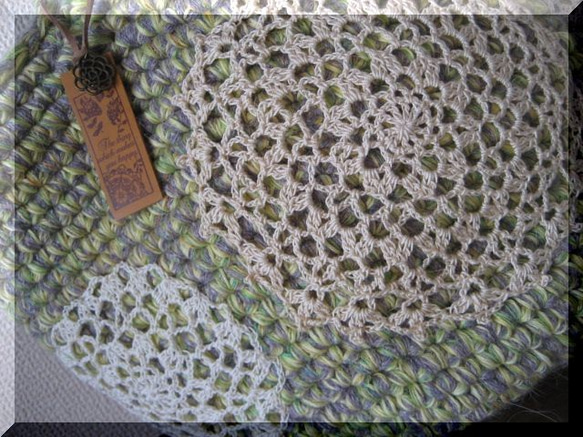 オリジナル毛糸で編んだ冬マルシェ（イエロードイリー） 2枚目の画像