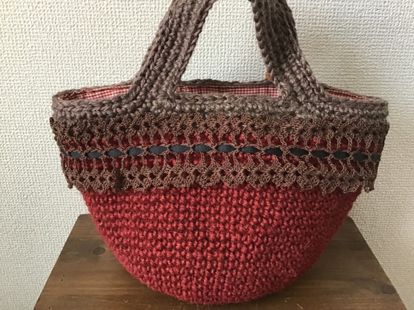 [定做] 用蕾絲和緞帶裝扮的秋冬籃子包（紅色） 第3張的照片