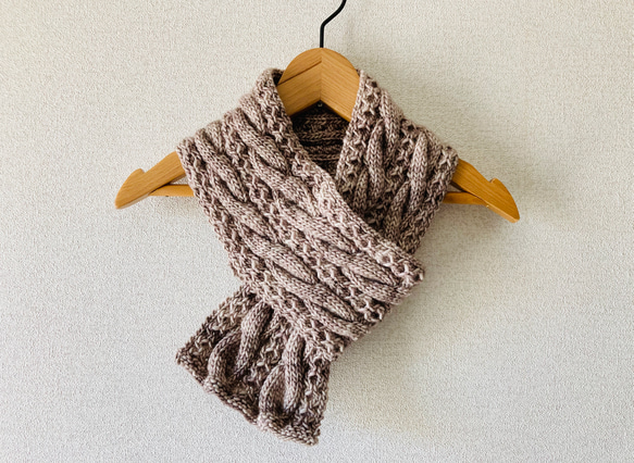 ハンドメイド 手編み アラン模様ボーダートラッド系マフラー