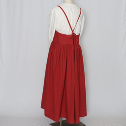 サロペットスカート（紅色） 3枚目の画像