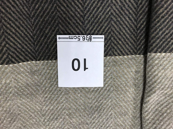 生地屋のはぎれ 厚手あったかウール ブランケット ひざ掛け 最適 150幅 限定品 日本製 R201-10 2枚目の画像