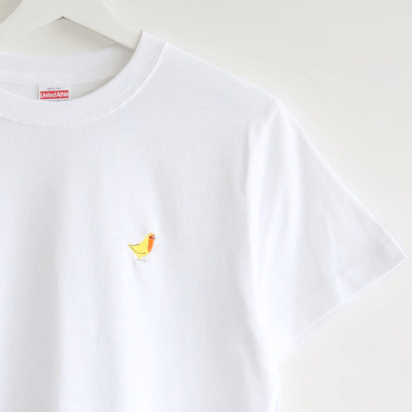 刺繍Tシャツ（BIRD!BIRD!BIRD! / コザクラインコ / ルチノー） 2枚目の画像