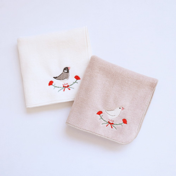 刺繍ミニタオル（文鳥 / カーネーション） ハンカチ・手ぬぐい