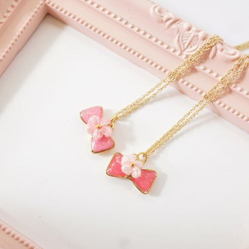 桃花色｜刺繍糸のお花きらめくリボンのネックレス ネックレス