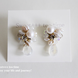 【soldout】なごり雪★淡水真珠とレインボームーンストーンのビジュー刺繍ピアス 2枚目の画像