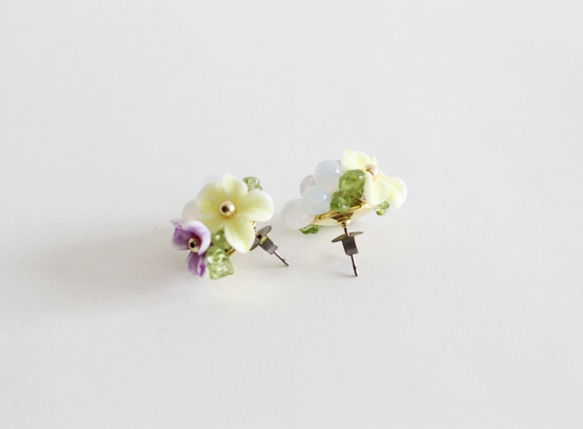 聖莫尼卡花束★歐珠和橄欖石刺繡耳環 第3張的照片
