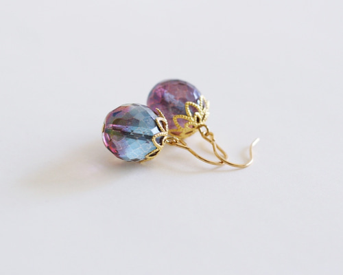 ブルーベリーの朝☆チェコガラスビジューの一粒ピアス（イヤリング